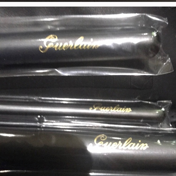 Guerlain makeup accessories - Picture 3 of 5
